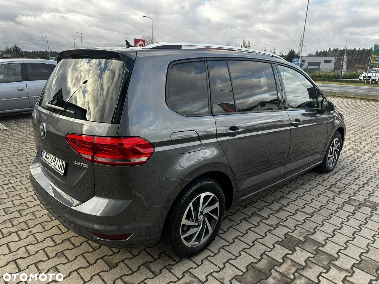 Volkswagen Touran 2.0 TDI SCR Comfortline - 7
