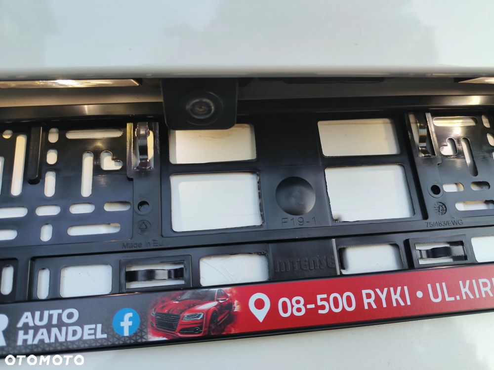 Peugeot 3008 1.6 PureTech HYbrid4 GT Line S&S EAT8 - 21