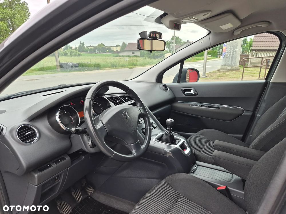 Peugeot 5008 - 13
