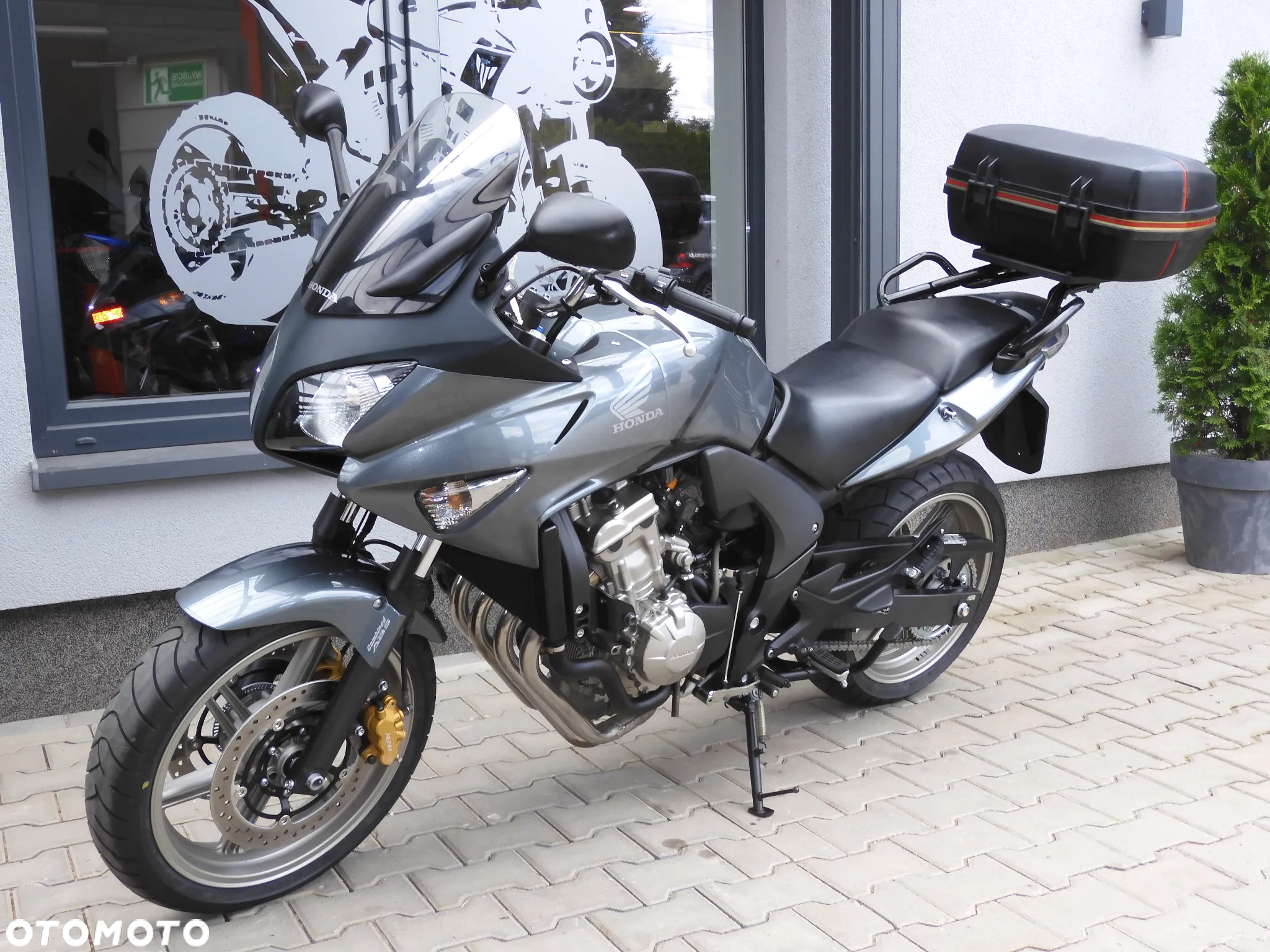 Honda CBF - 17