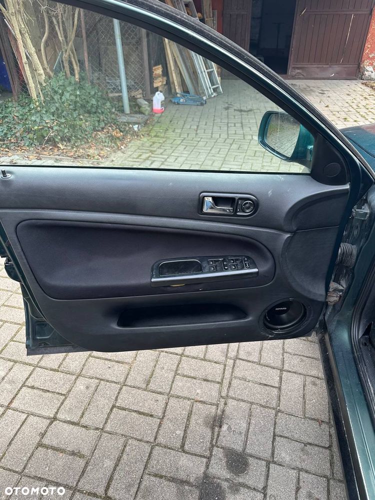 Volkswagen Passat 1.9 TDI - 12