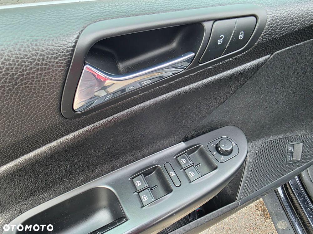 Volkswagen Passat 3.2 V6 FSI 4Motion DSG Highline - 19
