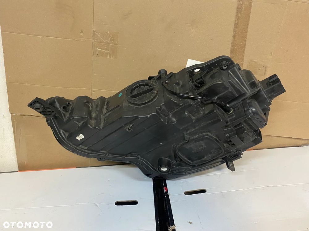 lampa audi a3 8Y full led prawa eu cała - 4