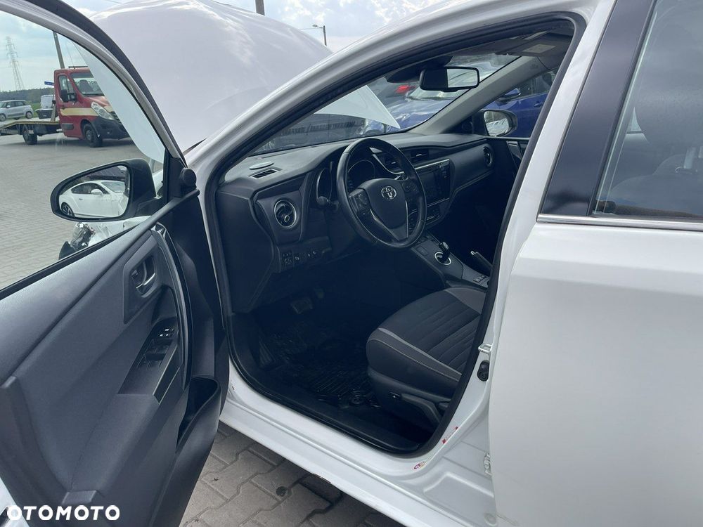 Toyota Auris Hybrid 135 Freestyle - 7