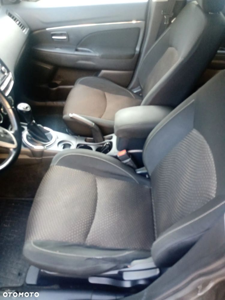 Mitsubishi ASX 1.6 Intense - 12