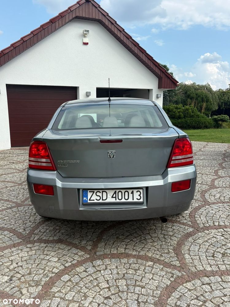 Dodge Avenger 2.0 CRD SE - 12