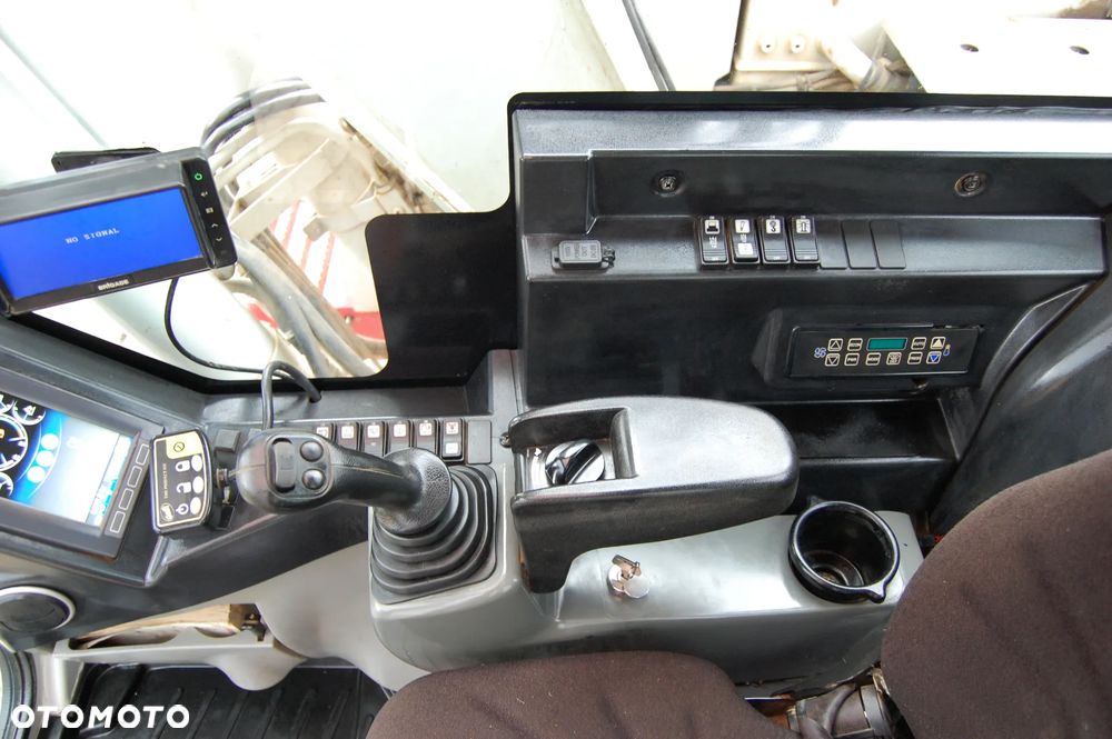 Takeuchi TB2150R - 21