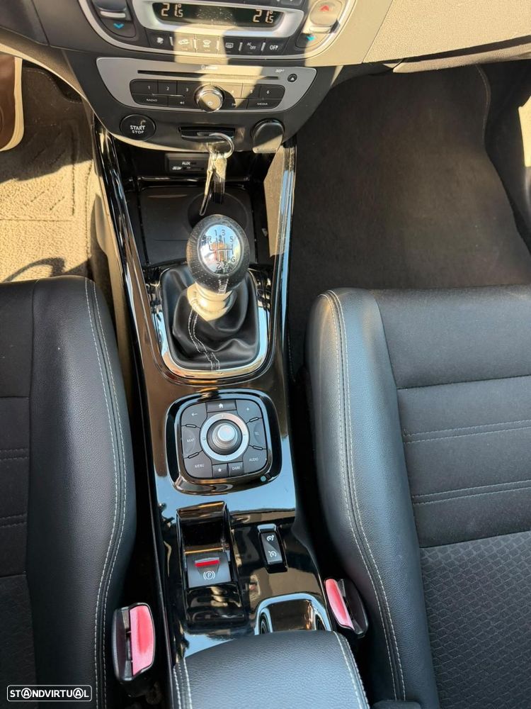 Renault Mégane Sport Tourer 1.5 dCi Bose Edition J18 - 11