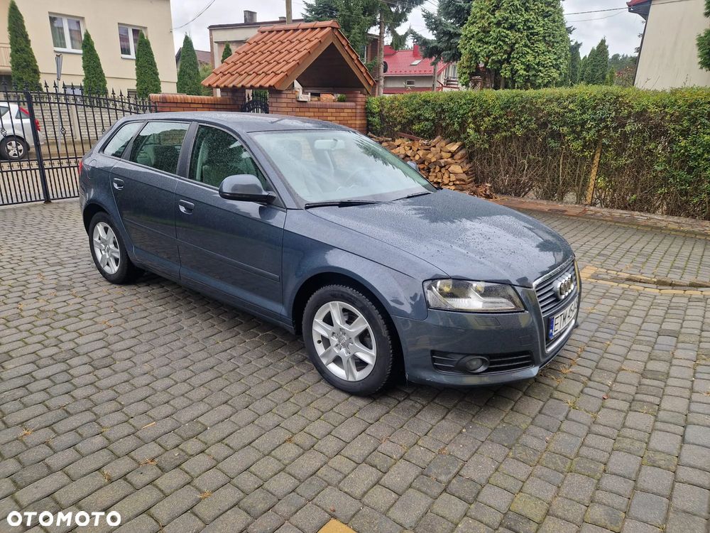 Audi A3 Sportback 1.6 Ambiente - 2