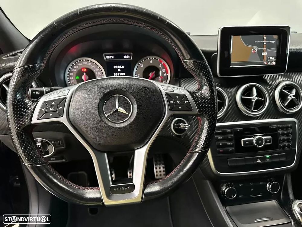 Mercedes-Benz A 180 d AMG Line - 16