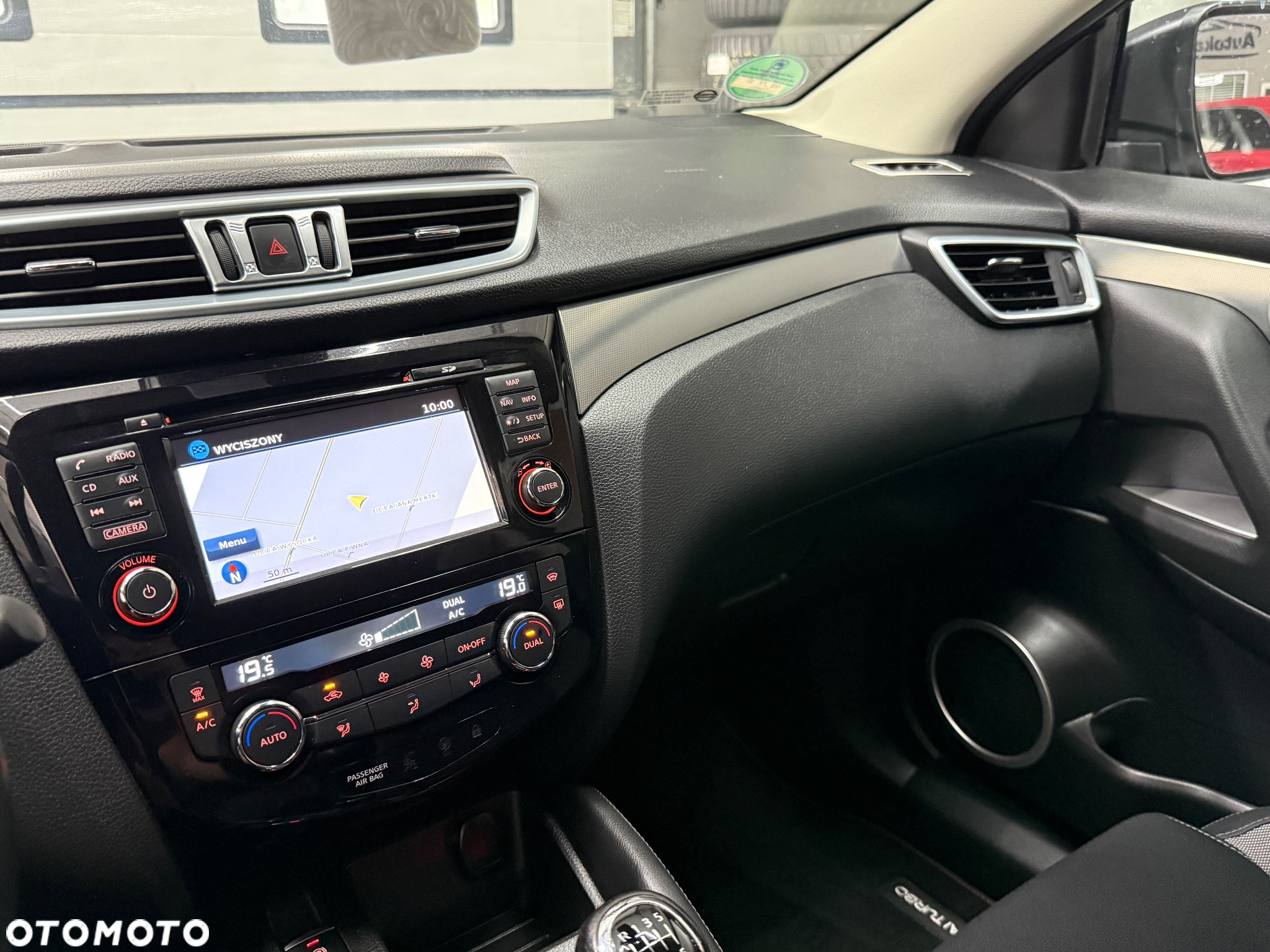 Nissan Qashqai 1.6 DIG-T N-Connecta - 22