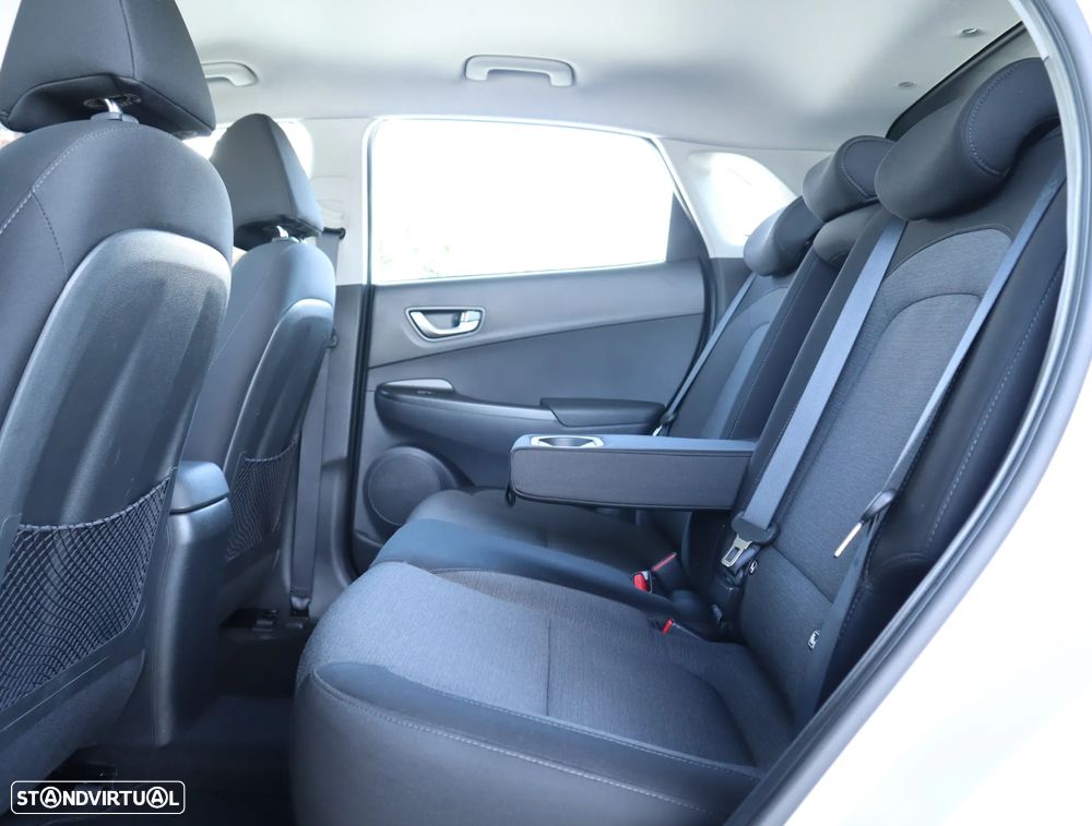 Hyundai Kauai Select - 24