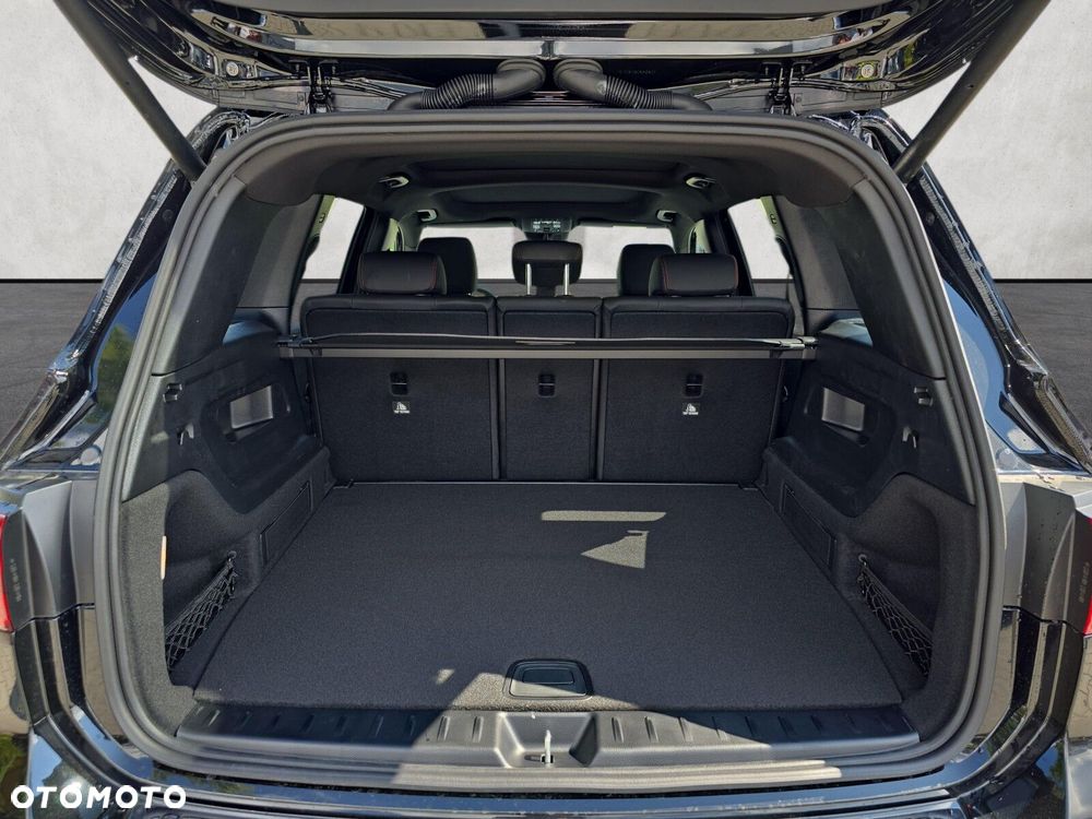 Mercedes-Benz GLB - 16