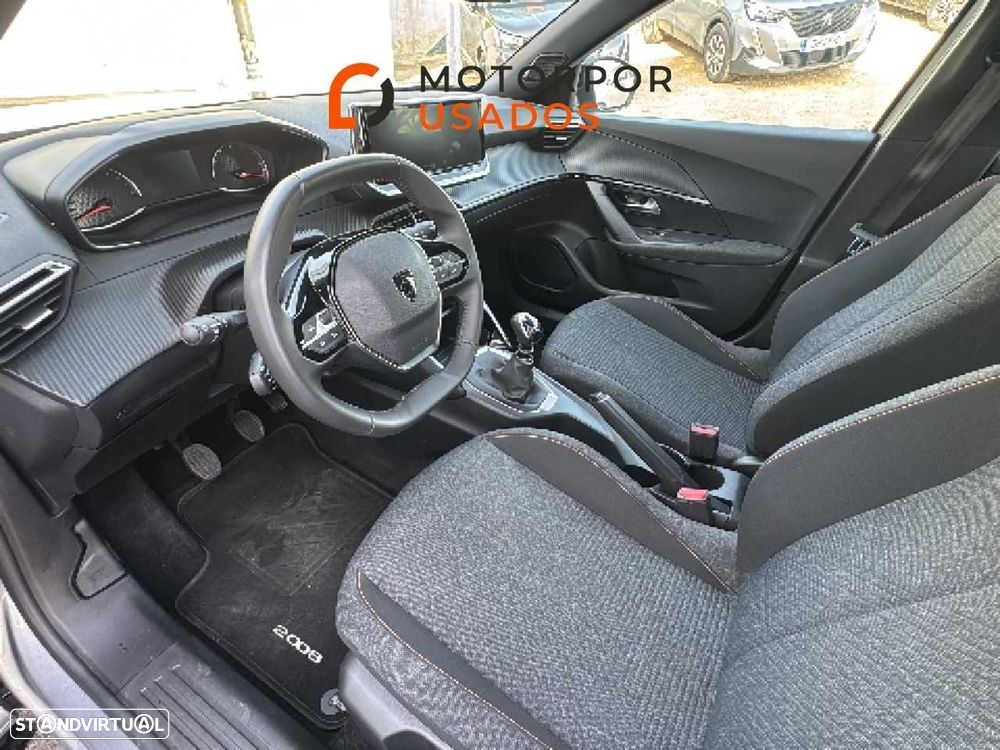 Peugeot 2008 1.2 Style - 13