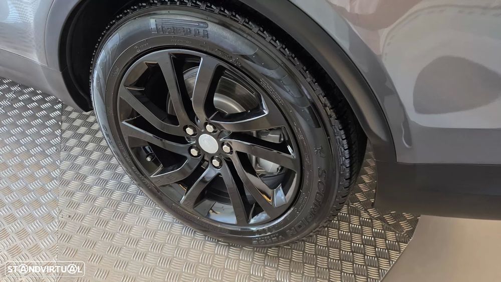 Land Rover Discovery 3.0 TD6 HSE Auto - 32