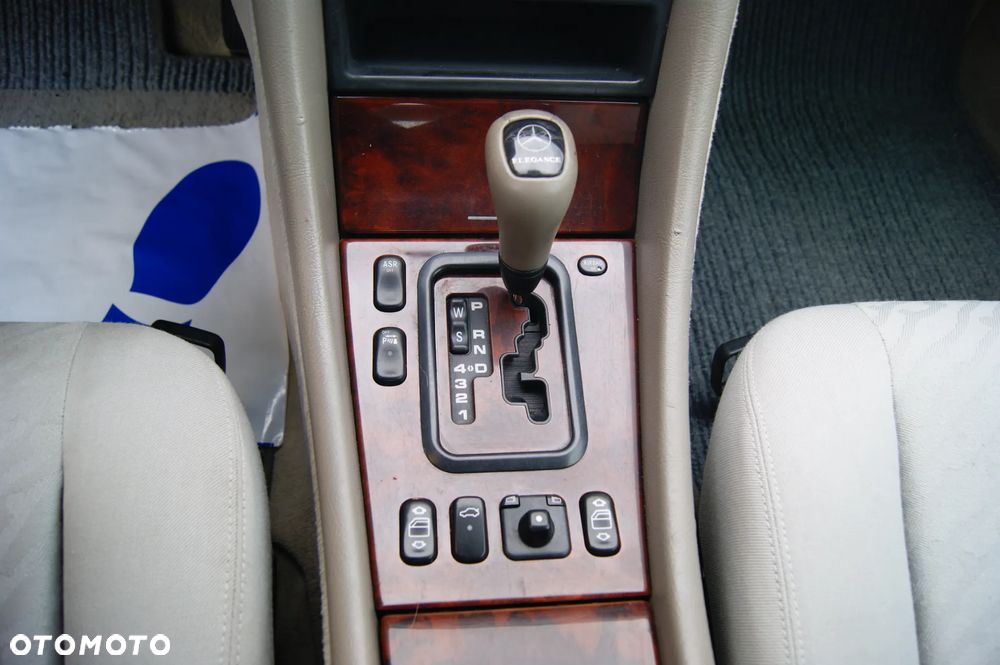 Mercedes-Benz CLK - 26