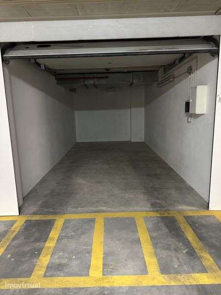 Alugo garagem 18m2 - Grande imagem: 2/2