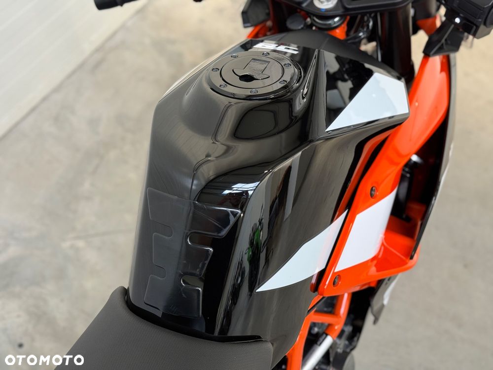 KTM RC 390 - 20