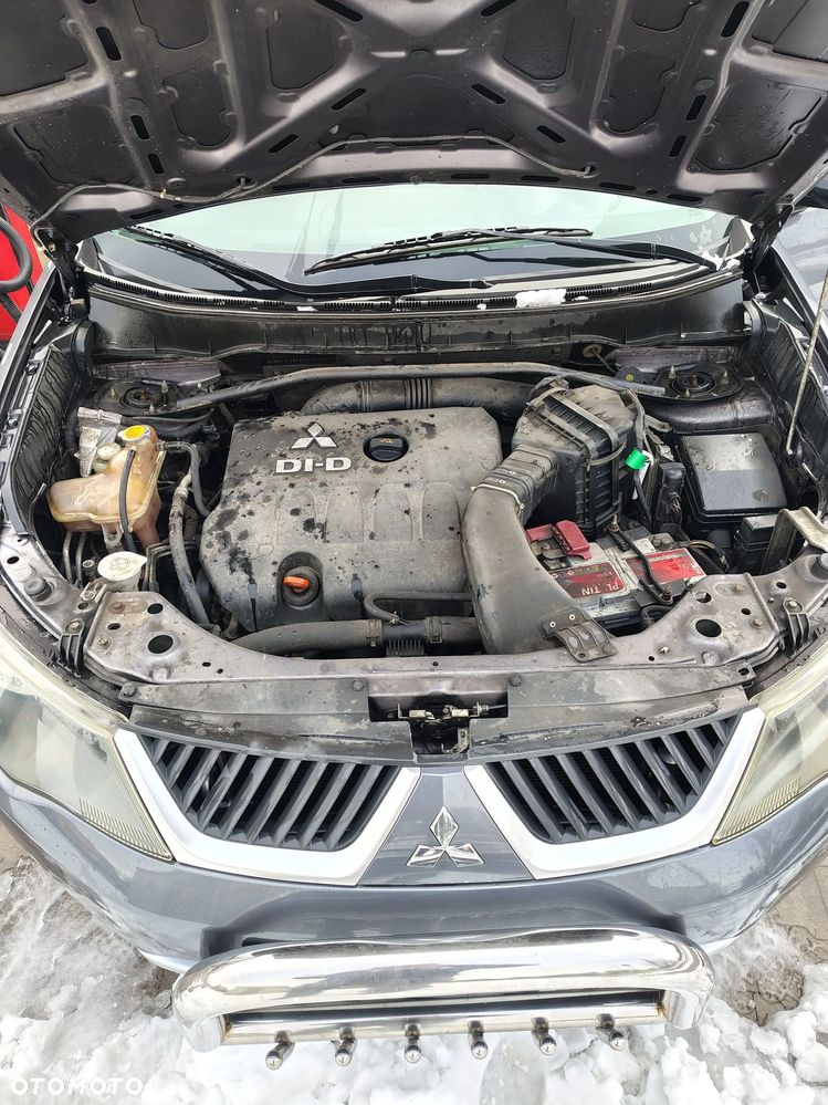 Mitsubishi Outlander 2.0 DID Intense + SE - 7