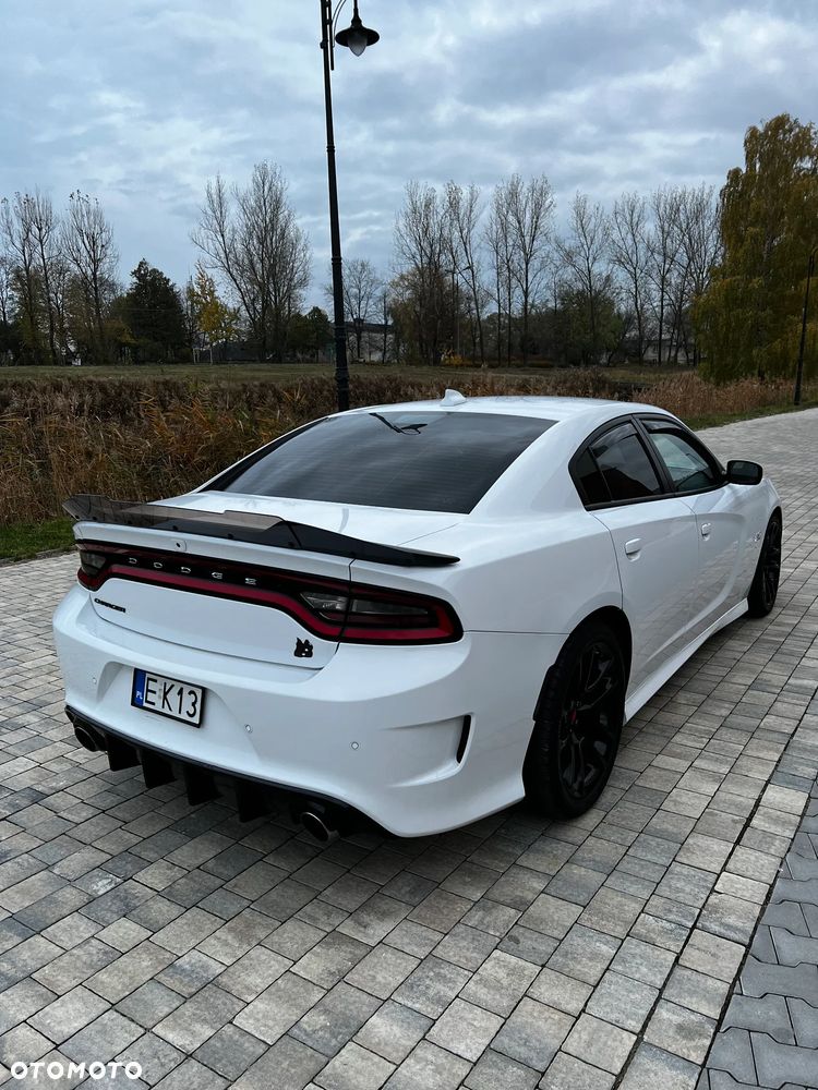 Dodge Charger 6.4 Scat Pack - 6