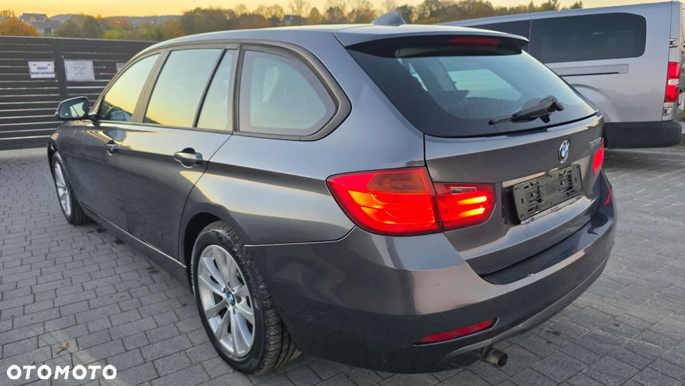 BMW Seria 3 320d xDrive - 5