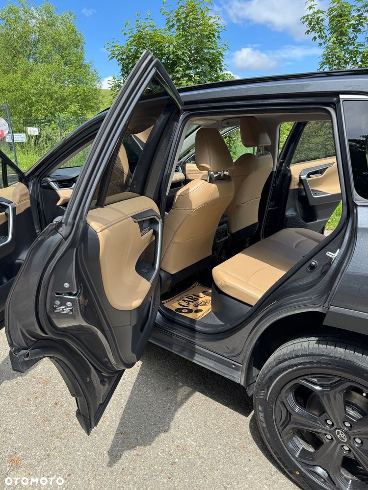 Toyota RAV4 - 18
