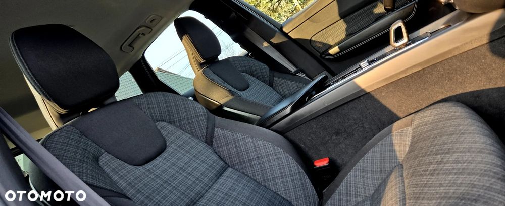 Volvo XC 60 B4 D Geartronic Momentum Pro - 13