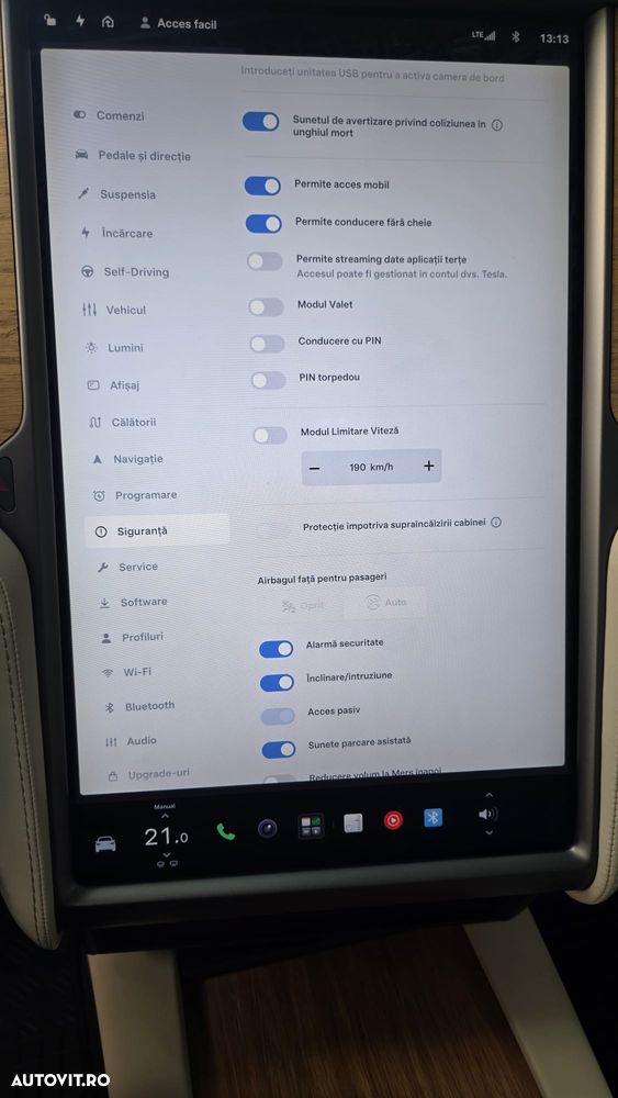 Tesla Model X - 21