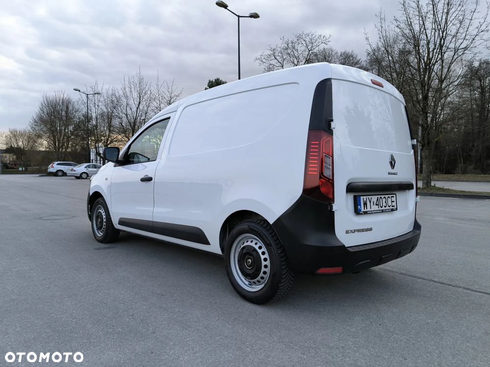 Renault Express - 12