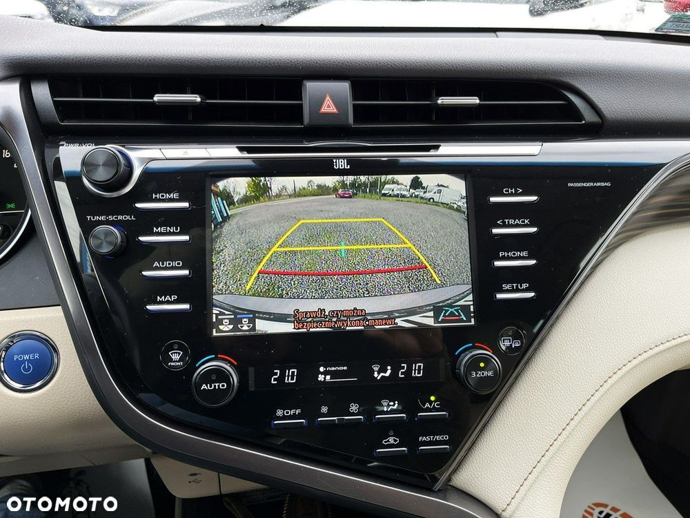 Toyota Camry 2.5 Hybrid Executive CVT - 15