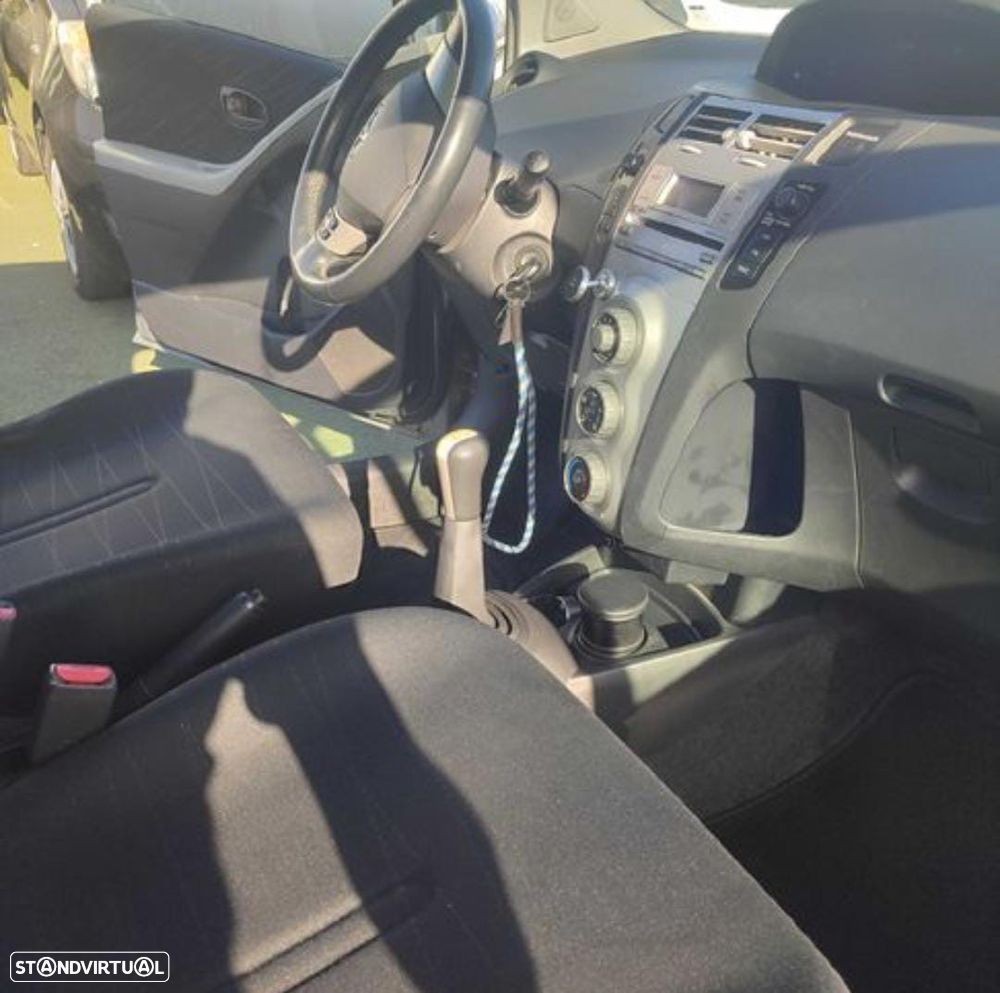Toyota Yaris 1.4 D-4D AC Manual - 1