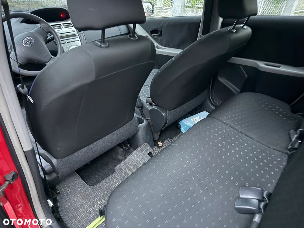 Toyota Yaris 1.0 Terra A/C - 12