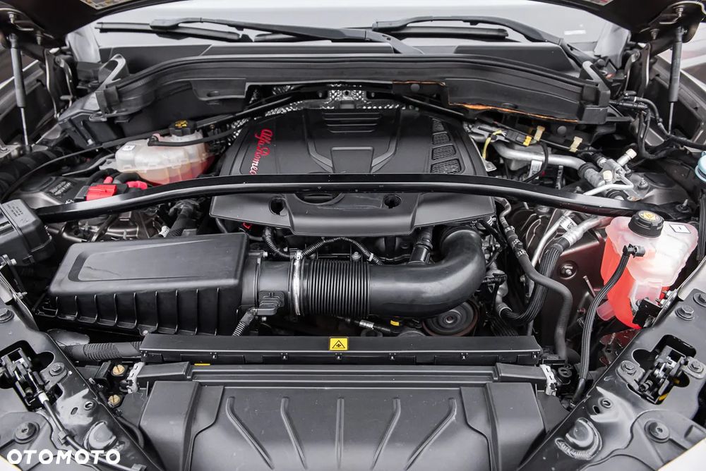 Alfa Romeo Stelvio 2.0 Turbo 16V AT8-Q4 First Edition - 39