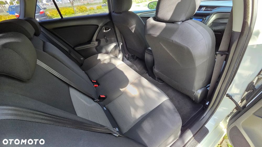 Toyota Avensis 1.6 Business Edition - 21