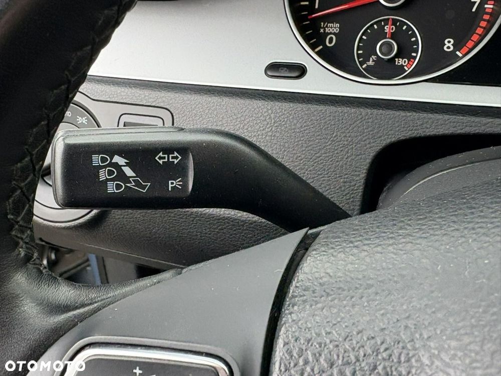 Volkswagen Passat - 26