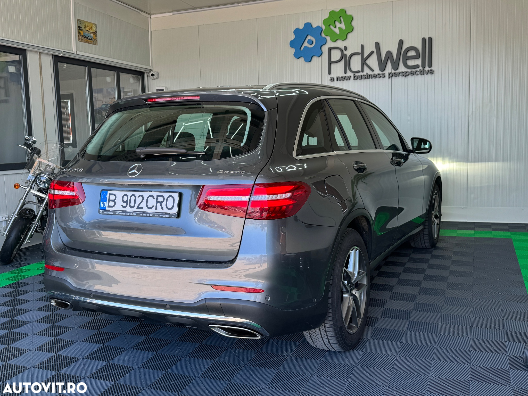 Mercedes-Benz GLC 250 4MATIC - 8