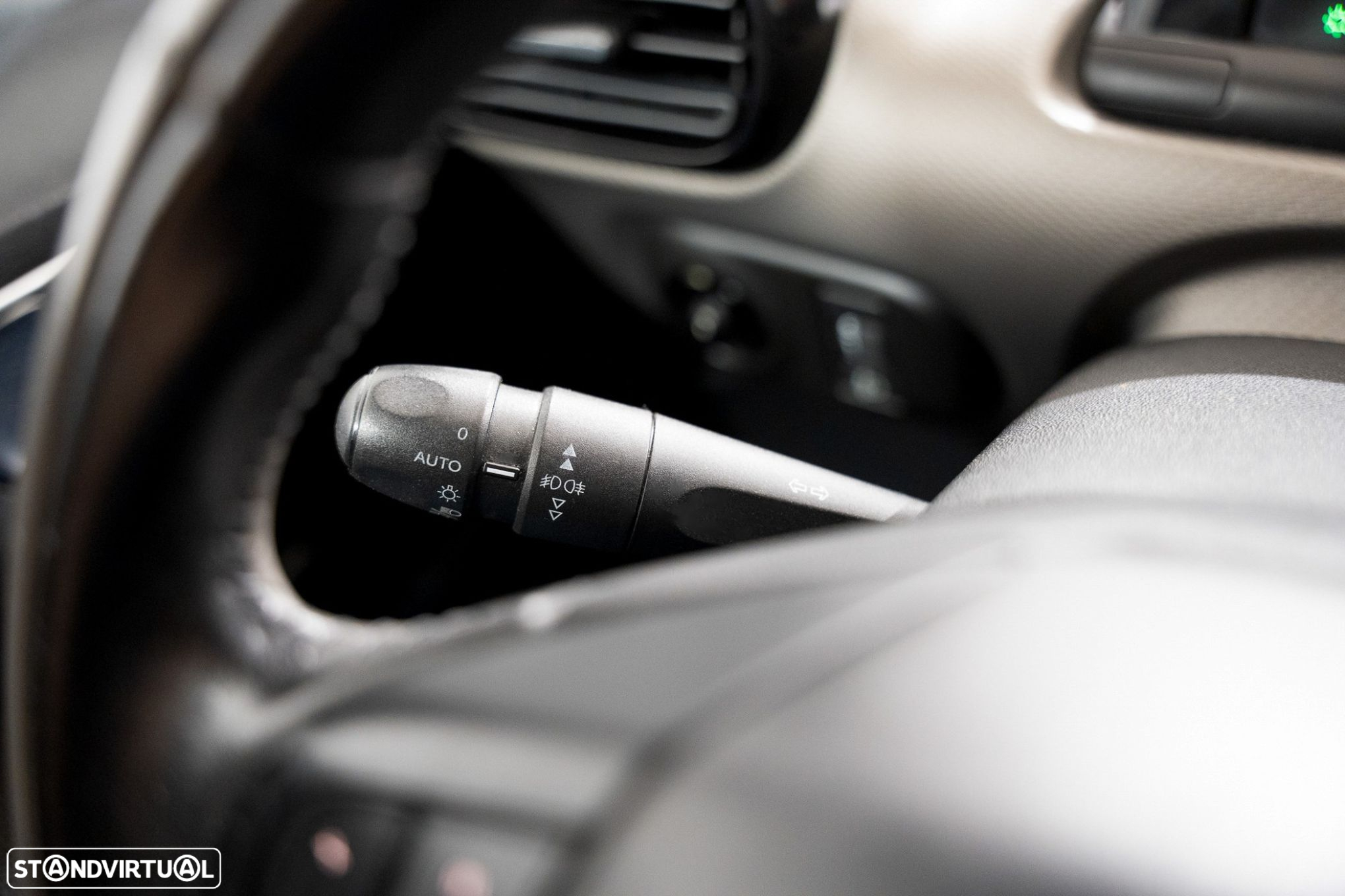 Citroën C4 Cactus 1.2 PureTech Shine - 9