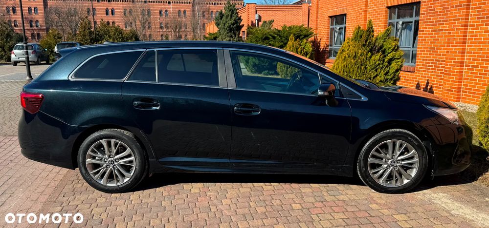 Toyota Avensis Touring Sports 1.6 D-4D Executive - 33