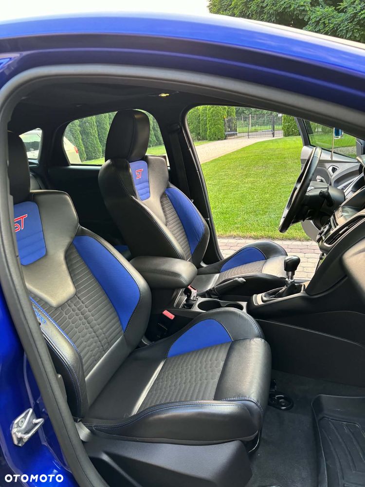 Ford Focus - 21