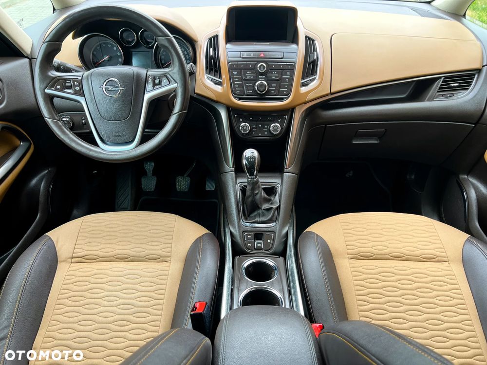 Opel Zafira 1.4 T Cosmo - 22