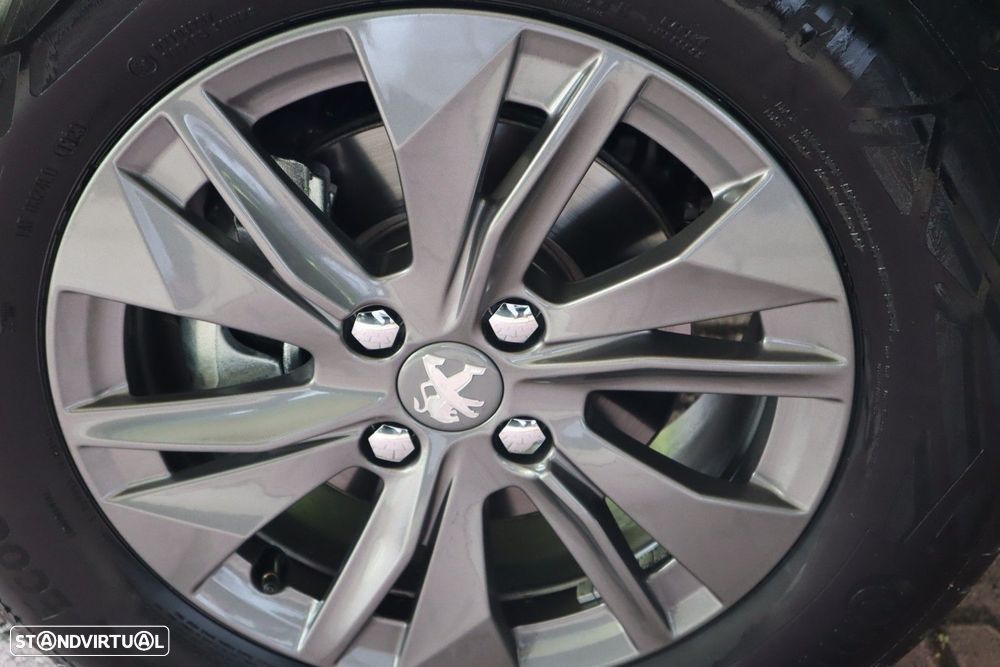 Peugeot 2008 1.2 PureTech Active Pack - 28