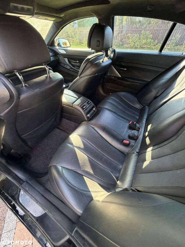 BMW Seria 6 650i - 7