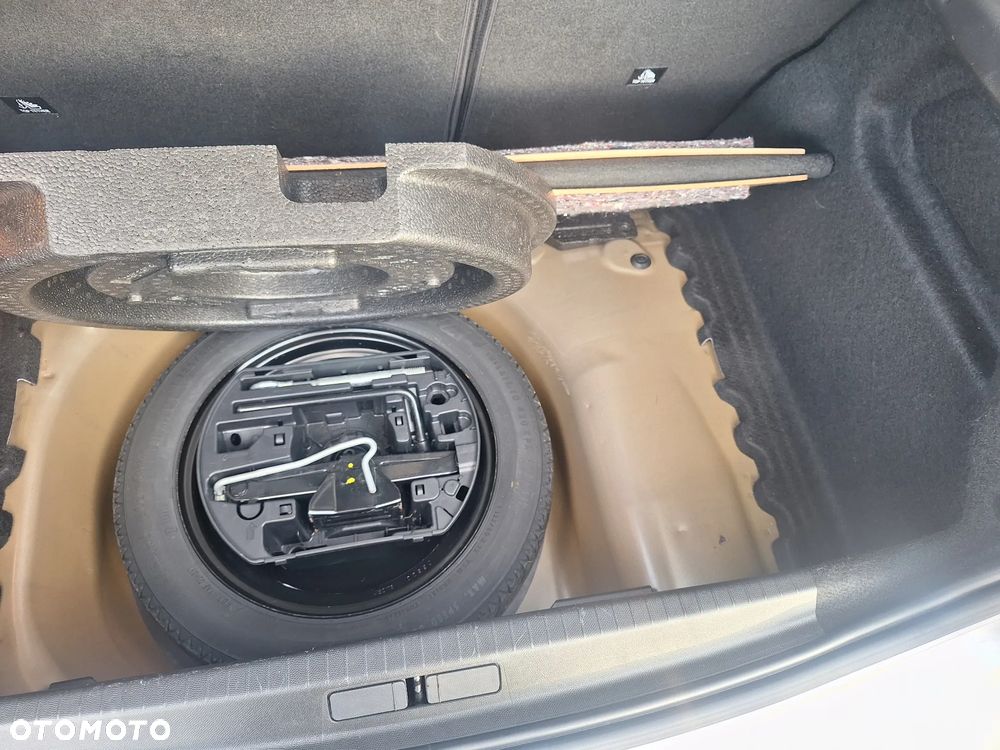 Peugeot 208 1.2 PureTech Active Pack S&S EAT8 - 8