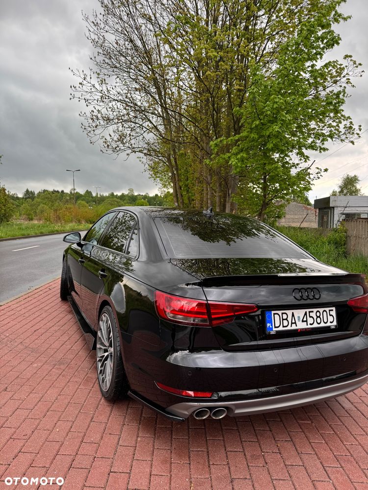 Audi A4 Limousine 2.0 TDI Quattro S tronic - 11