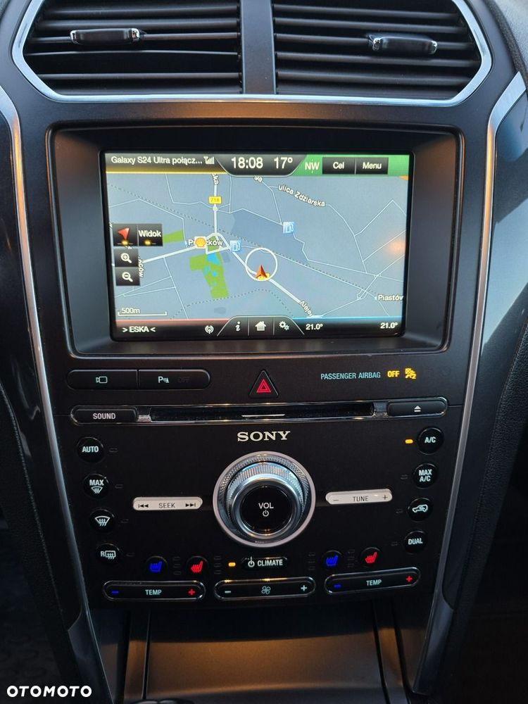 Ford Explorer - 26