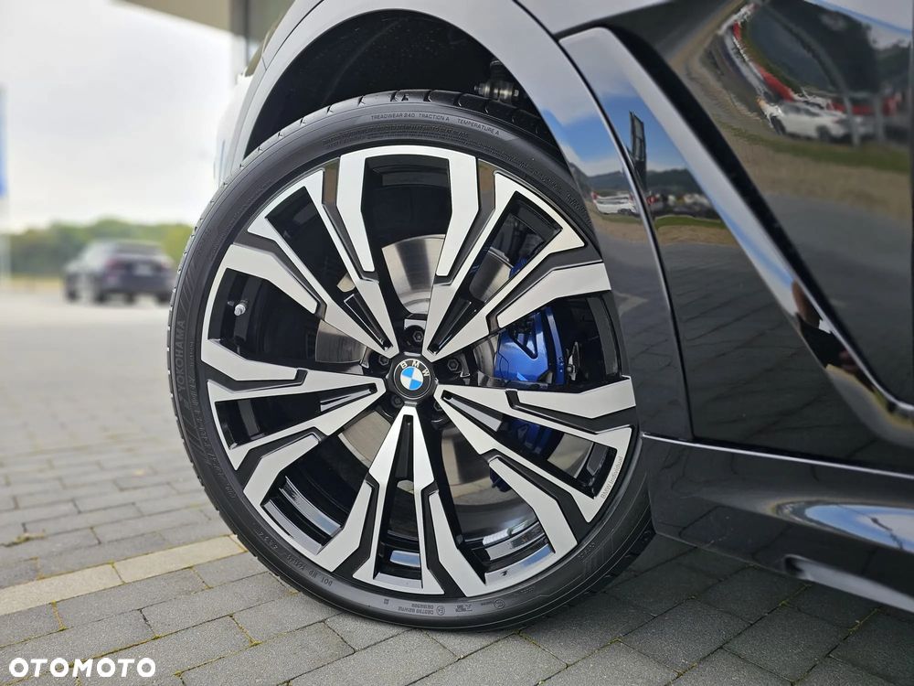BMW X7 - 10