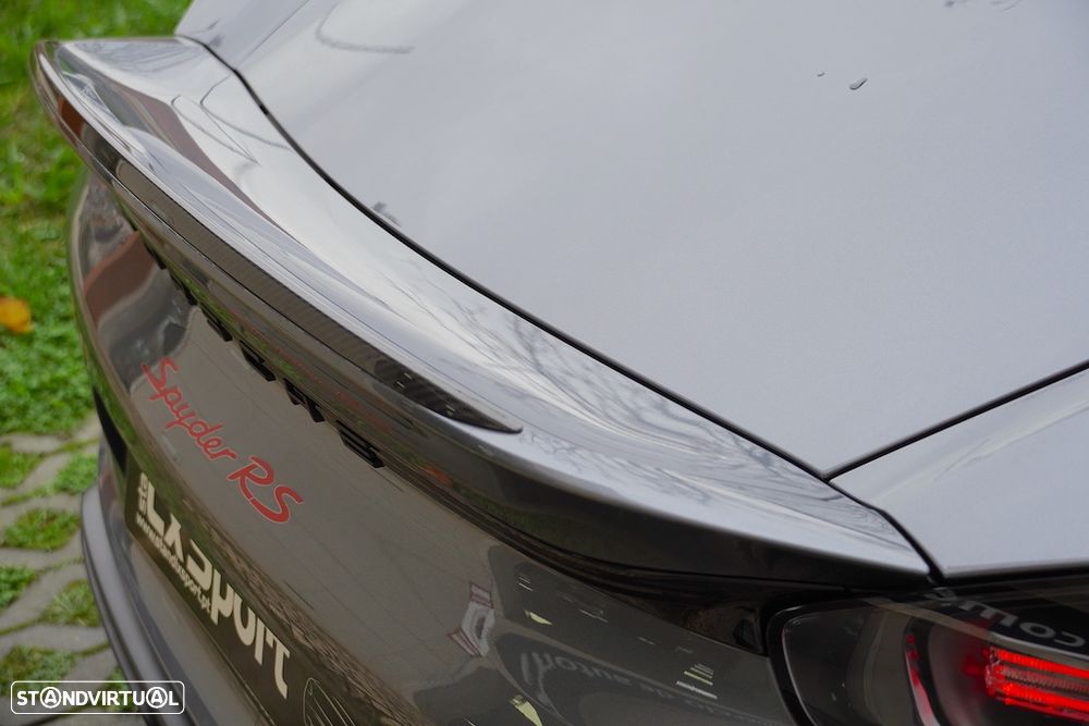 Porsche 718 Spyder RS - 13