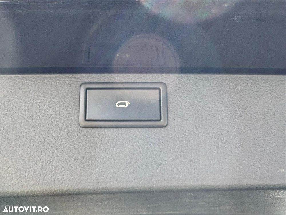 Volkswagen Multivan - 37