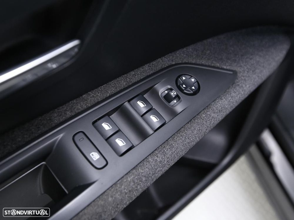 Peugeot 3008 1.5 BlueHDi Active - 14