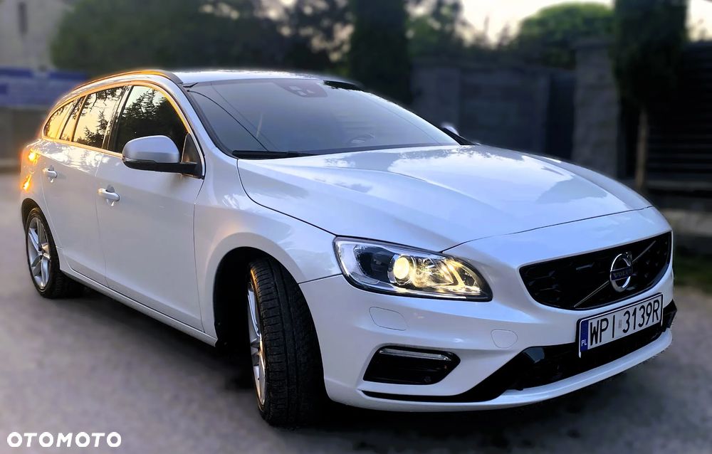 Volvo V60 D4 AWD Geartronic RDesign - 18